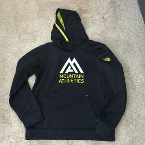 Men’s North Face Mountain Athletics Black Hooded Sweatshirt L